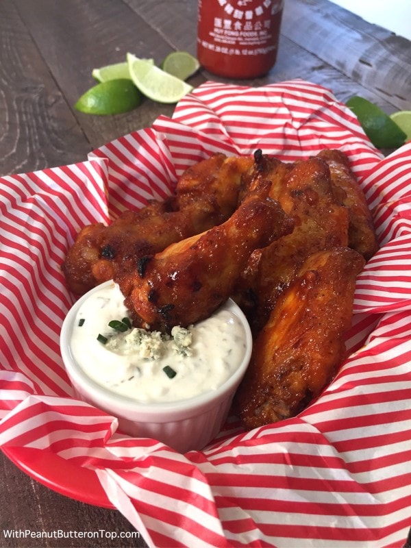 Sweet and Spicy Sriracha Wings | www.withpeanutbutterontop.com